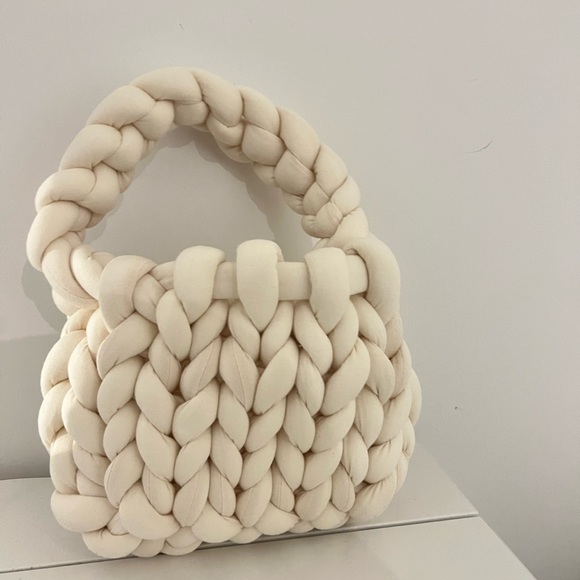 Handmade chunky yarn bag - small - Picture 4 of 6
